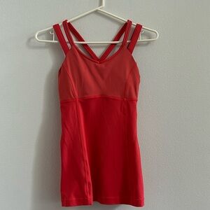 Lululemon fitted tank